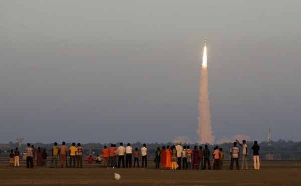 Ấn Độ phóng tên lửa đẩy mang theo vệ tinh (ảnh minh họa)
